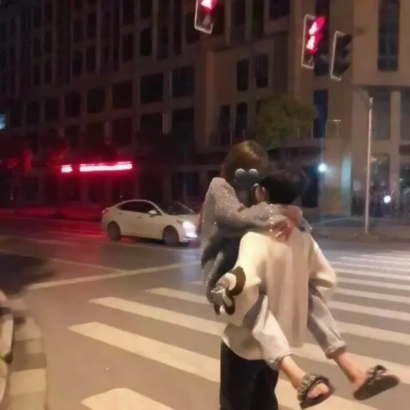 高清时尚的潮流个性情侣头像一对两张图片 潮流情侣头像两张