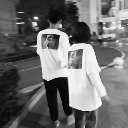 高清好看的情头背影黑白两张一对两张 情侣头像黑白背影双人