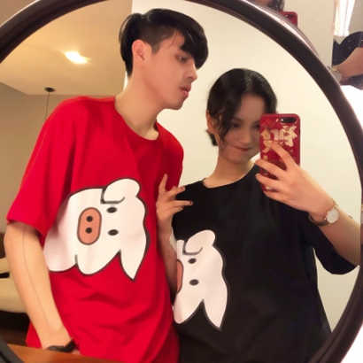 高清时尚穿情侣装的双人头像图片 双人情侣装头像一对两张