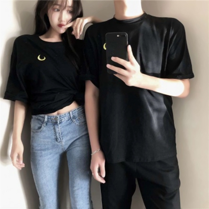 高清时尚穿情侣装的双人头像图片 双人情侣装头像一对两张