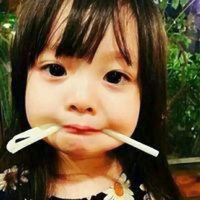 高清好看的搞怪可爱情侣头像萌娃图片 萌娃头像情侣搞怪可爱