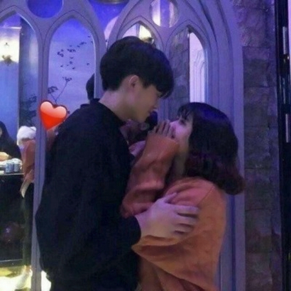 高清超有创意的情侣一对两张 超个性创意情侣头像