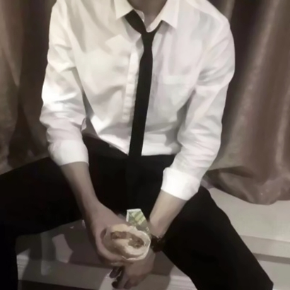 高清情侣头像不露脸的一男一女图片 情侣不露脸头像
