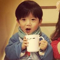 可爱的小男孩小女孩情侣很般配 小孩情侣头像一男一女
