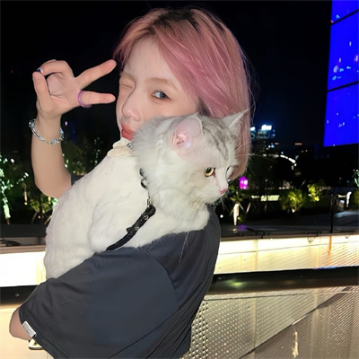 超精致的唯美情侣头像很幸福 非常亲密的幸福情侣头像