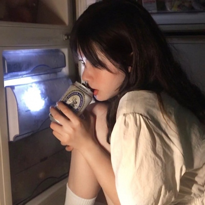 唯美又有个性的女生头像 清冷感超酷精致好看女生头像合集