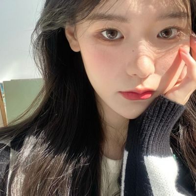 唯美又有个性的女生头像 清冷感超酷精致好看女生头像合集