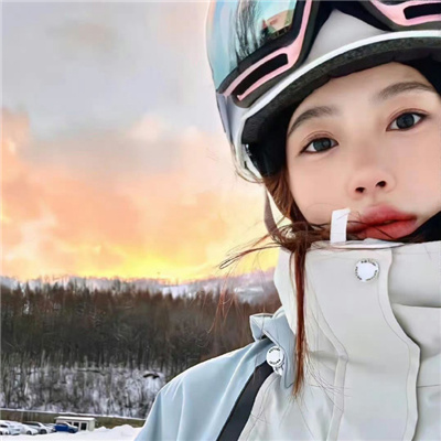 很精致又亲密的情侣头像 温柔如水的甜蜜温馨情侣头像合集