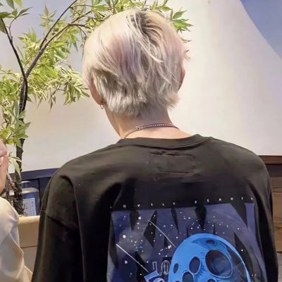 超精致优雅的男生头像合集 很有高级感的很精致男生头像