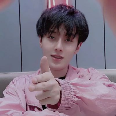 内心充实甜蜜的热烈情侣头像 看起来超幸福的精致情侣头像