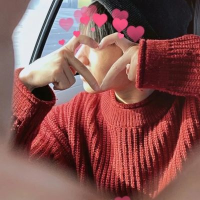 内心充实甜蜜的热烈情侣头像 看起来超幸福的精致情侣头像