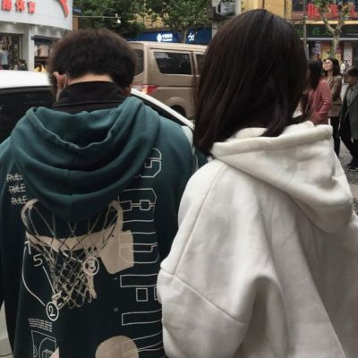 很好看又精致的情侣头像 一对两张超幸福甜蜜情侣头像