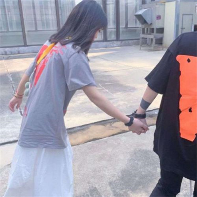 简单很幸福的情侣头像 真人版幸福的甜蜜日常情侣头像