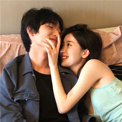 元气满满的超可爱情侣头像 超级幸福的甜蜜情侣头像