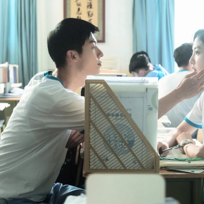 最新热门又很甜蜜的一男一女情头 恋恋不忘幸福又甜蜜的情头