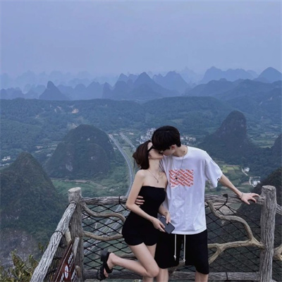 2023最好看又很甜的情侣头像 真人很流行的热门情头