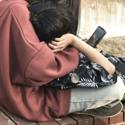 甜到炸的双人接吻微信情头 很强占有欲的真人情侣亲亲头像