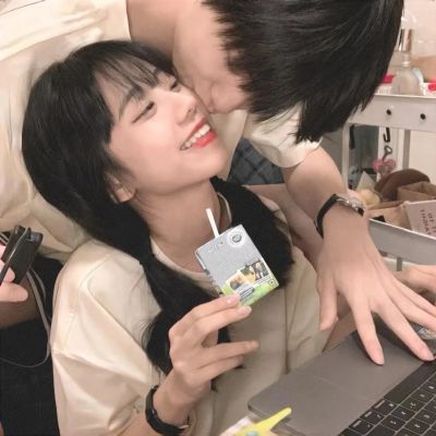 奔赴更好的未来情头甜蜜一男一女 真人宠溺超级幸福的真人情头