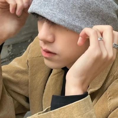 阳光一点的气质男头合集 阳光的又很帅气的精致男生头像