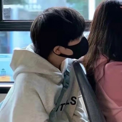 唯美情侣高清真人微信图片大全 不明显的背影情头一男一女分开