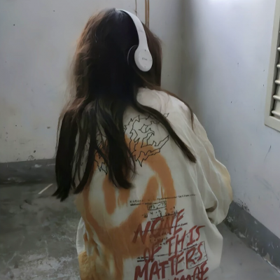 唯美情侣高清真人微信图片大全 不明显的背影情头一男一女分开