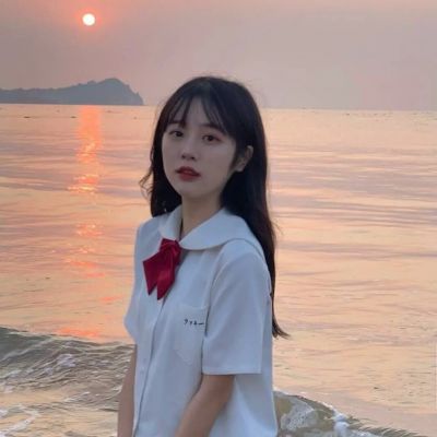 不太明显的唯美情侣头像图片 好看真人情头一人一张高清图片