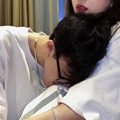 浪漫情头一对两张高清唯美图片 真人甜蜜可爱情侣双人头像图片
