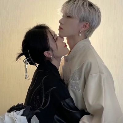 浪漫温馨情侣高清微信图片大全 全网最好看的唯美情头真人