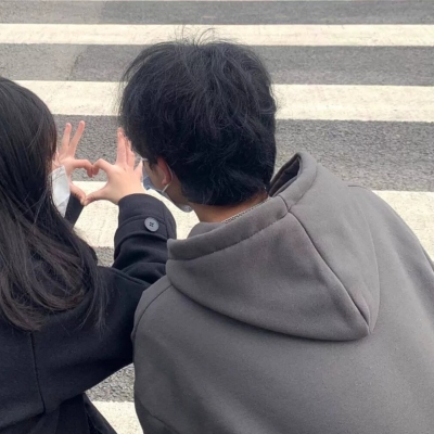 浪漫情头真人最新高清图片大全 唯美情侣秀恩爱头像一对两张