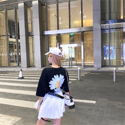 唯美高清情侣真人浪漫图片大全 一男一女分开的情侣头像图片