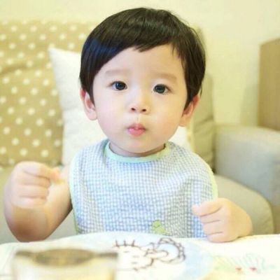 唯美乖巧情侣图片大全 最近一组可爱的情侣头像