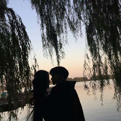 唯美情侣浪漫图片大全 2022新年情侣头像可爱