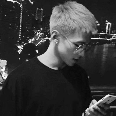 超酷男生黑白图片 霸气男超拽头像社会