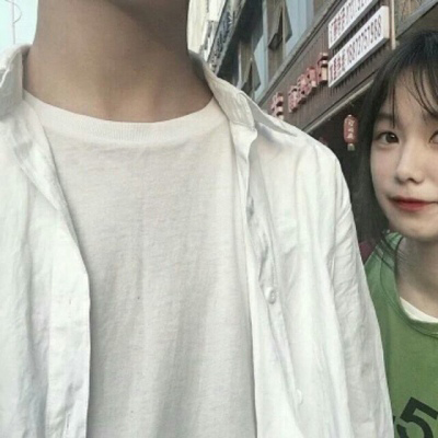 情侣身体部位不露脸图片 情侣真人头像成熟稳重