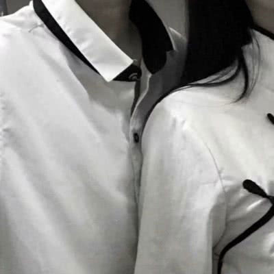 黑白唯美浪漫图片大全 情侣头像身体部位双人