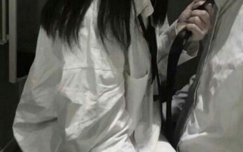 黑白唯美浪漫图片大全 情侣头像身体部位双人