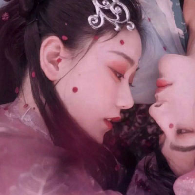很污的情头唯美浪漫 情侣暧昧头像接吻