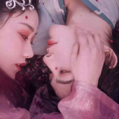 很污的情头唯美浪漫 情侣暧昧头像接吻