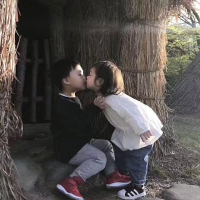 小孩子情侣头像萌萌哒可爱一对真人高清图片
