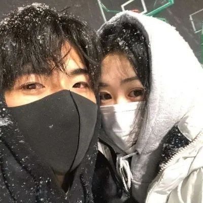 浪漫甜蜜头像情侣 雪景情侣图片大全唯美