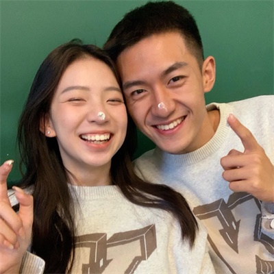 高清浪漫甜蜜情头图片 唯美情侣真人头像一对两张