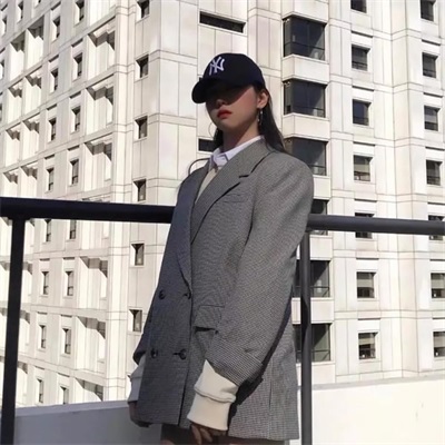 酷酷的真人高清图片 一左一右高冷情侣头像