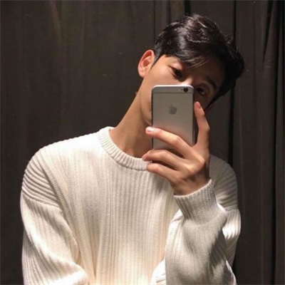 酷酷的真人高清图片 一左一右高冷情侣头像