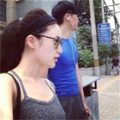 一男一女个性图片 深情恩爱情侣头像真人