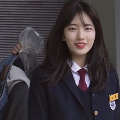 记得保持善良美女图片 路还很长