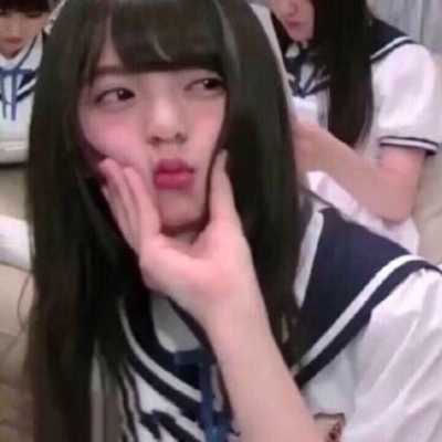 记得保持善良美女图片 路还很长