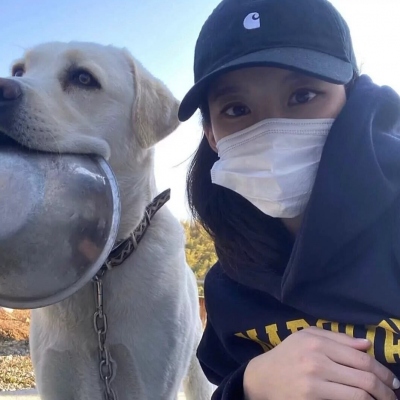 记得保持善良美女图片 路还很长