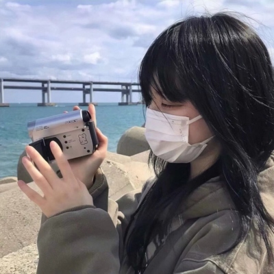 记得保持善良美女图片 路还很长