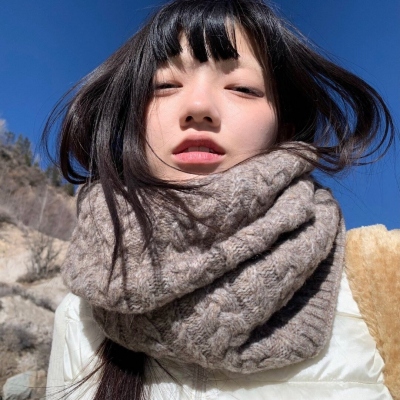 记得保持善良美女图片 路还很长