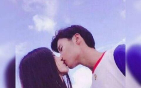 感受甜蜜 2021最新版情侣头像带字一男一女高清图片